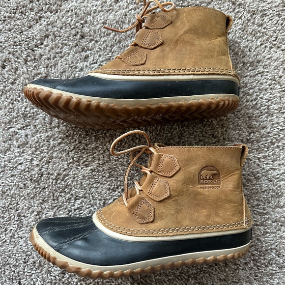 Sorel Women’s Out N about Leather Snow Boot Women’s Size 10 - Picture 3 of 11